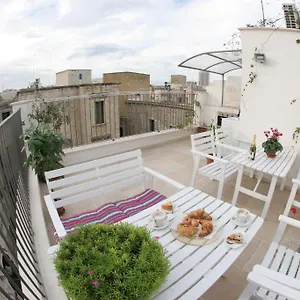 Saint Nicholas Plaza Affittacamere